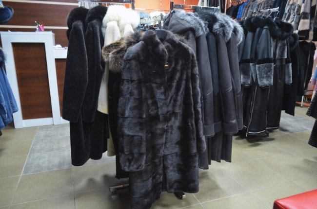 У магазині шкіри та хутра «Steel» – нова колекція, знижки та подарунки*