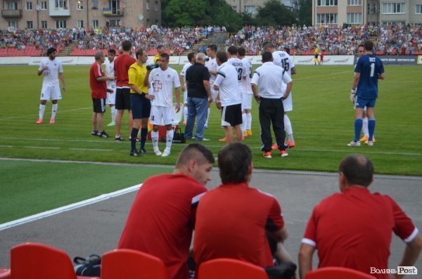 «Волинь» – «Шахтар»: як лучани вболівали на «Авангарді». ФОТО