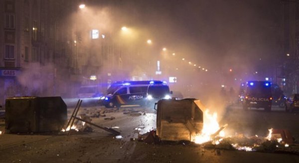 В Іспанії - вуличний бунт. ФОТО