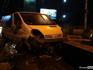 Аварія в Луцьку: дві розтрощені машини і постраждала