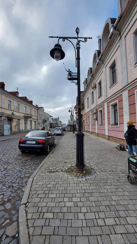 У Луцьку поселилися два нові кликуни. ФОТО