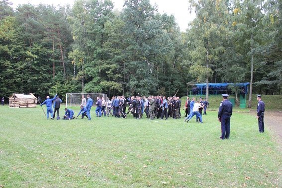 Як міліція Волині вчилася втихомирювати бунтарів. ФОТО