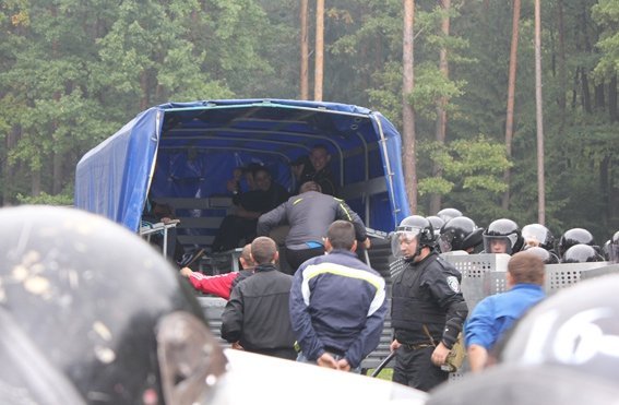 Як міліція Волині вчилася втихомирювати бунтарів. ФОТО