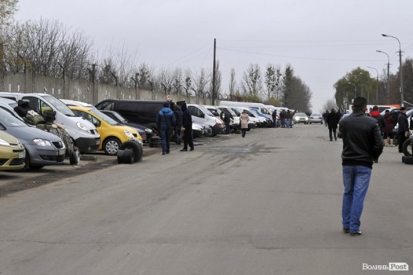 Луцький авторинок. БУДНІ МІСТА