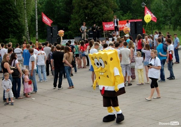 У Луцьку відбувся фестиваль дитячих візочків