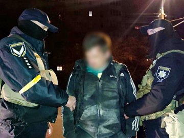 Волинянин на дачі виготовляв амфетамін: заробляв понад 200 тисяч в місяць. ФОТО