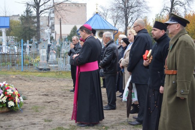 У Ковелі освятили Хрест пам’яті жертвам тоталітарного режиму. ФОТО