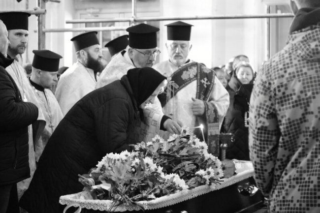 У Луцьку попрощалися із трьома загиблими Героями. ФОТО