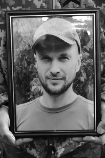 У Луцьку попрощалися із трьома загиблими Героями. ФОТО