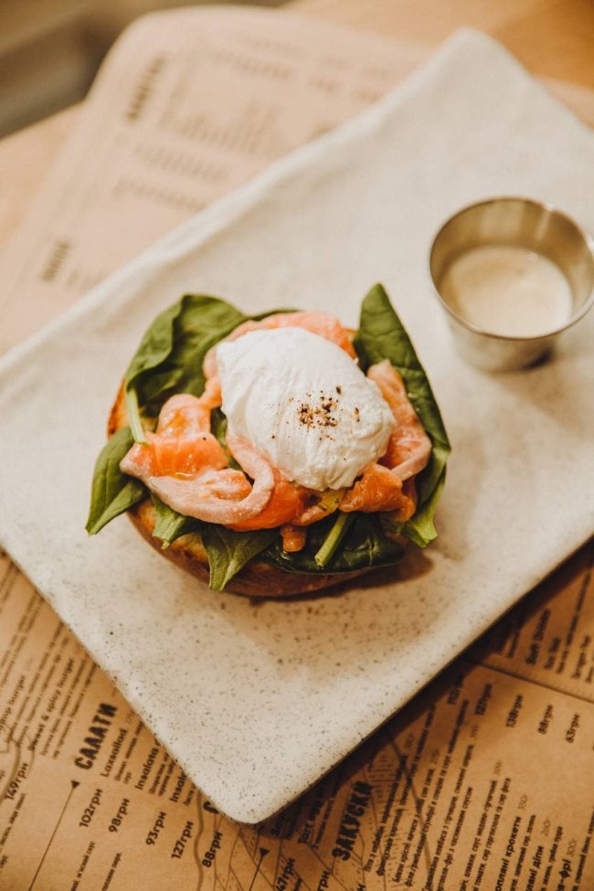Локація, де смачно і красиво: чому варто піти у «Пай&Бургер» в центрі Луцька*