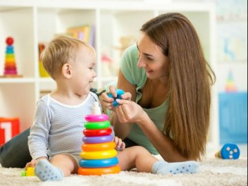 На Волині послугами муніципальної няні скористалося майже 100 сімей. ВІДЕО