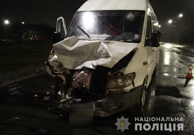 У Луцьку зіткнулися «гелік» і маршрутка: повідомили деталі ДТП