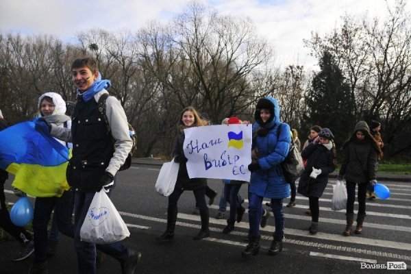 Євроланцюг за 50 кілометрів від Луцька. ФОТО. ВІДЕО
