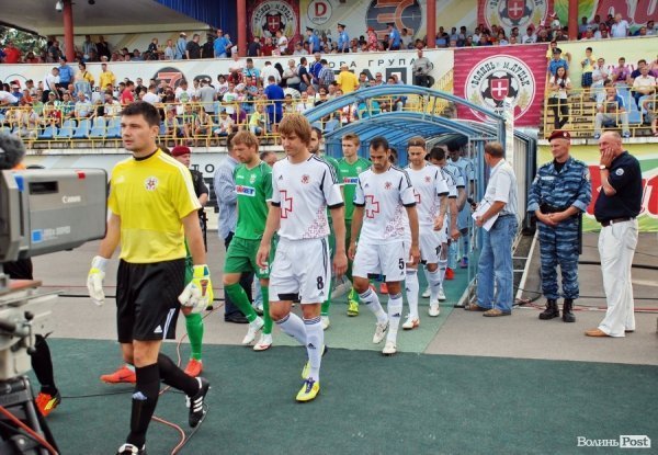 «Волинь» - «Карпати»:  історія однієї нічиєї в фото