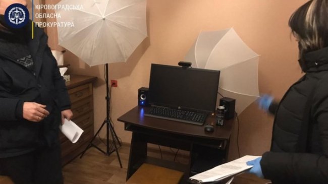 У Кропивницькому, Черкасах та Кривому Розі викрили мережу порностудій