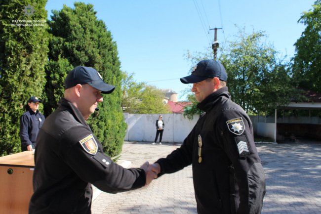 У Луцьку нагородили патрульних, які брали участь у війні з Росією. ФОТО