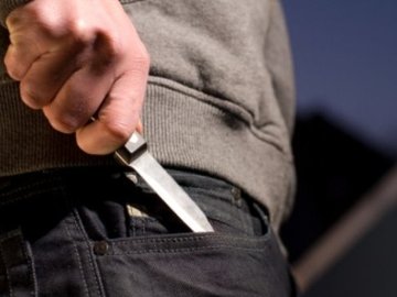 Волинянин, який п'яним мало не зарізав пасинка, постане перед судом