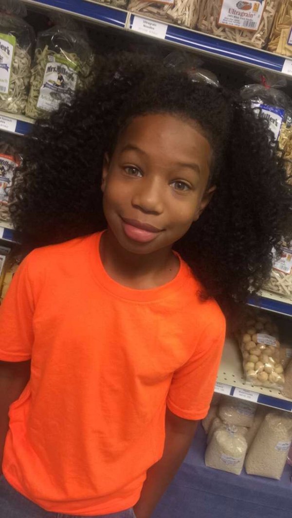 Хлопчик 2 роки відпускав волосся, щоб зробити перуки для онкохворих дітей. ФОТО