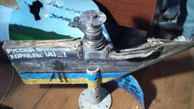 На Волині діти розмальовують гільзи та уламки ракет. ФОТО