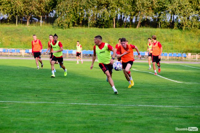«Поступилися «Волині»: як журналісти відбігали матч проти футболістів луцького клубу. ФОТО