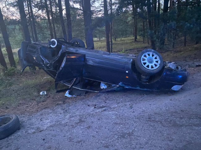 На Волині 18-річний мотоцикліст здійснював обгін  і зіткнувся з автівкою: деталі аварії. ФОТО