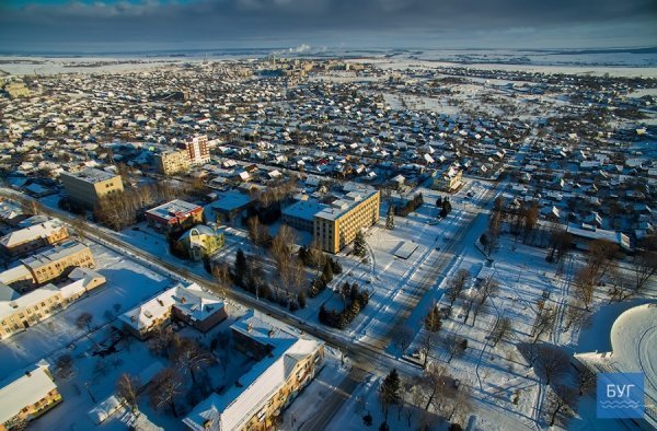 Засніжений Нововолинськ показали з висоти пташиного польоту