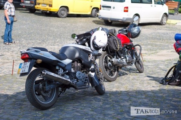 Понад півсотні байкерів з Волині та закордону проїхалися Луцьком. ФОТО