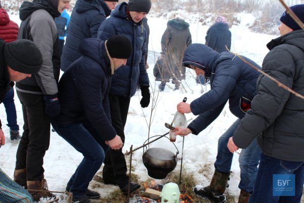 Крижана купіль: як пірнали на Водохреще у Поромівській громаді