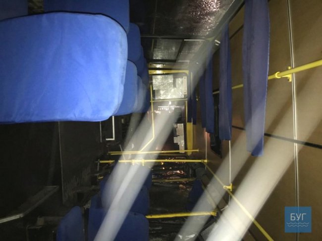 У Нововолинську зіткнулася автівка та маршрутка з пасажирами: є постраждалі. ФОТО