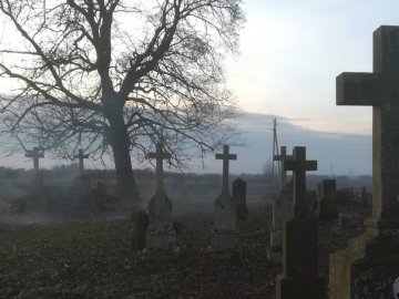 Поблизу Луцька впорядкували чеське кладовище