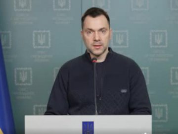 5 березня противник активних дій не вчиняє, – Арестович