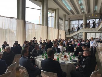 У Луцьку розпочався молитовний сніданок