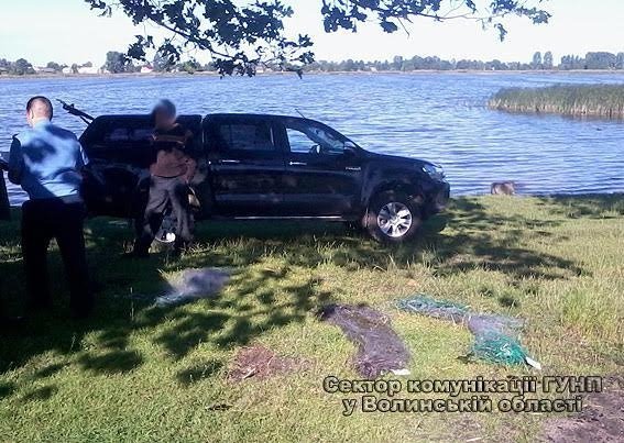 На Волині виловлювали рибу риболовецькими сітками. ФОТО