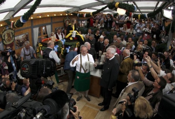 Стартував «Октоберфест-2013». ФОТО