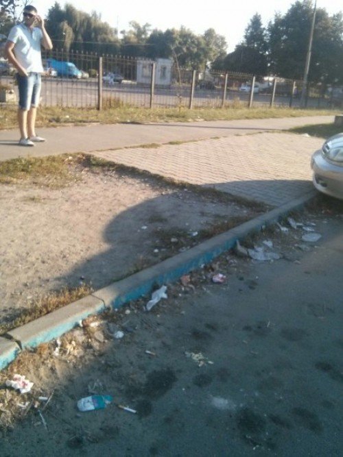 Луцьк зустрічає гостей горами сміття. ФОТО