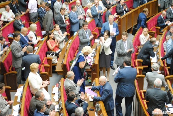 «Піт чола» волинських нардепів, або Рада перед канікулами. ФОТО