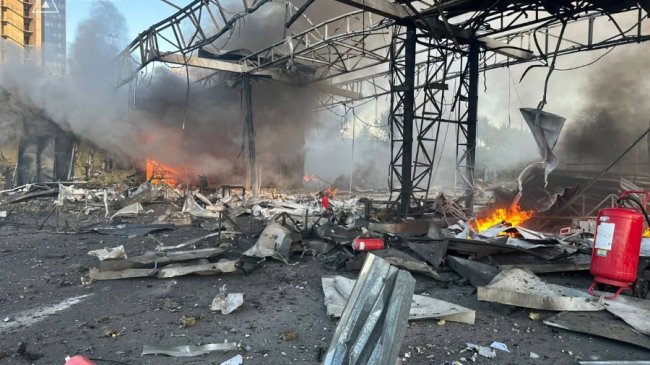 Російські дрони завдають ударів по Києву ще з ночі: є загиблі та поранені. ФОТО