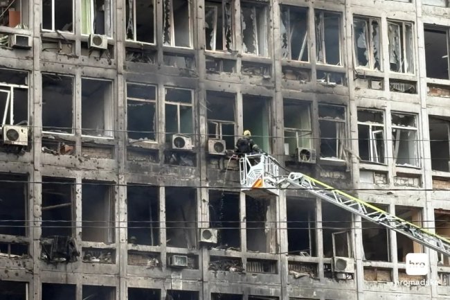 Російські дрони завдають ударів по Києву ще з ночі: є загиблі та поранені. ФОТО