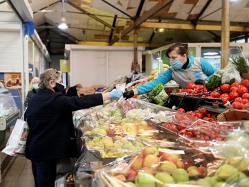 Біля залізничного вокзалу у Луцьку облаштують мініринок