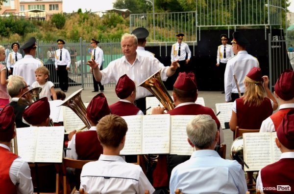 У Луцьку відкрили перший в регіоні скейтпарк. ФОТО