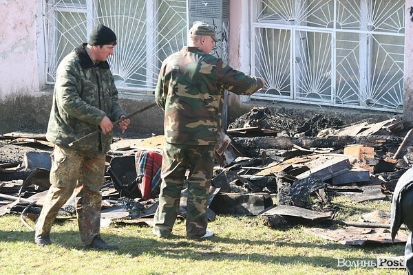 У центрі Луцька згоріла унікальна колекція книг. Власник підозрює підпал. ФОТО