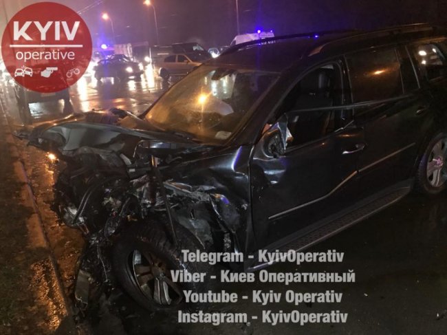 Масштабна аварія у Києві: 2 загиблих, 3 постраждалих. ФОТО