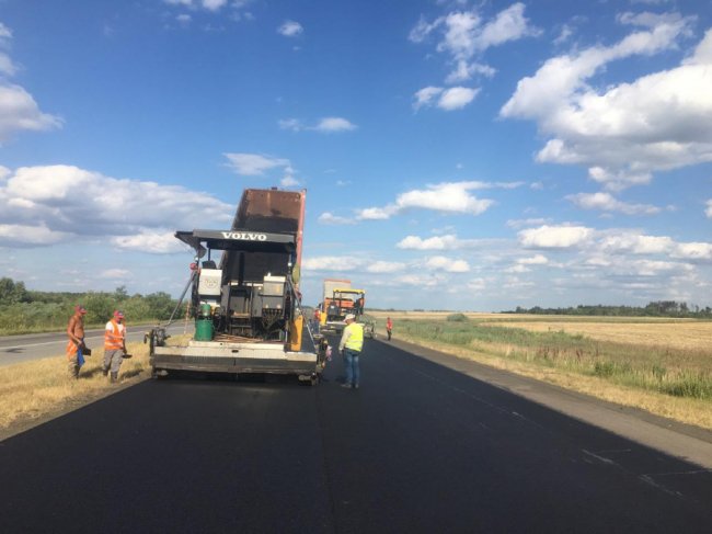 На частині траси Київ-Ковель-Ягодин діє лише один проїзд. ФОТО