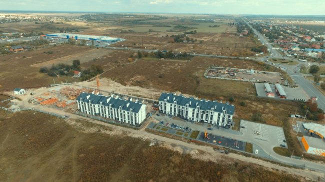 Біля Луцька за акційною ціною продається 4-кімнатна квартира*