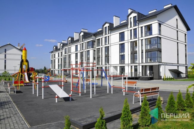 Біля Луцька за акційною ціною продається 4-кімнатна квартира*