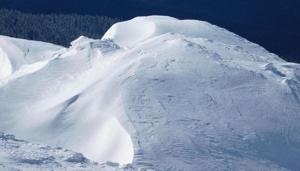 У Карпатах випало 12 сантиметрів снігу