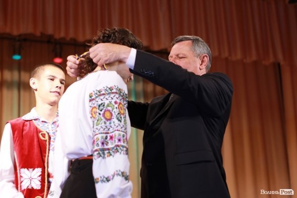 Луцьким випускникам вручили медалі