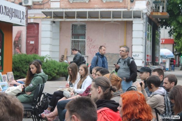 Маленький світ великої людини: у Луцьку лунали вірші Героя Небесної сотні. ФОТО