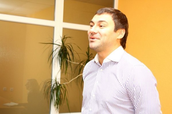 Роман Іванюк здав кров пораненим солдатам. ФОТО*