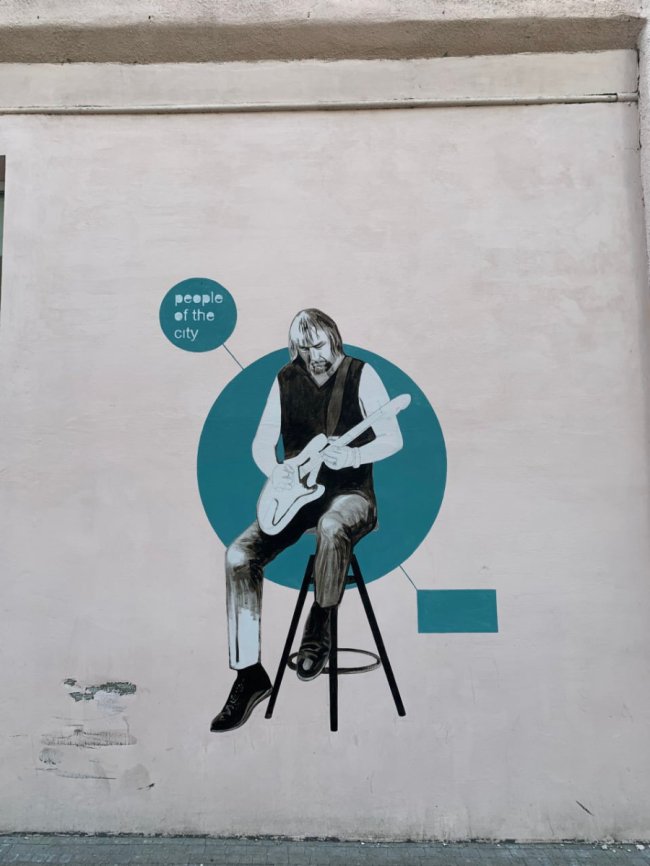 На новому муралі у Луцьку зобразили лідера гурту King Size